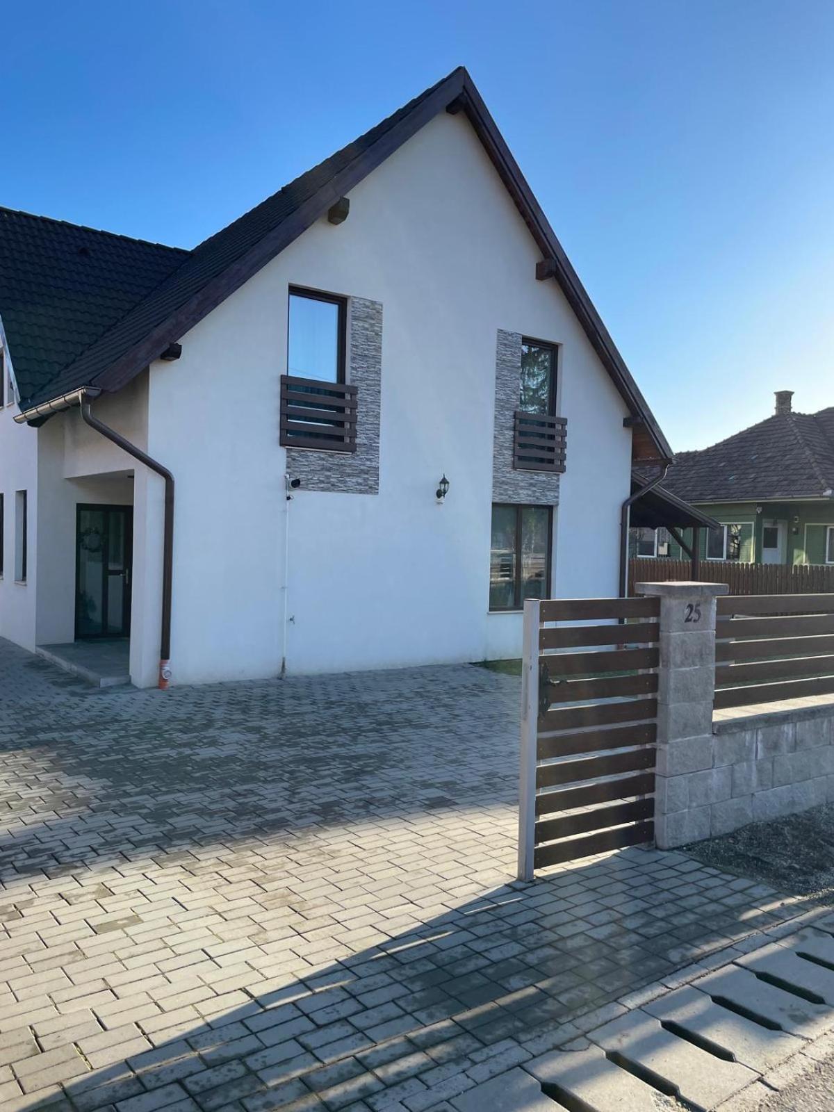 Fenyo Apartman House I Odorheiu Secuiesc Exterior photo